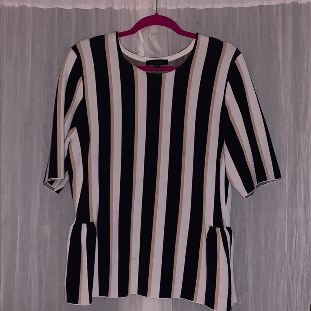 ANN TAYLOR Half sleeve top